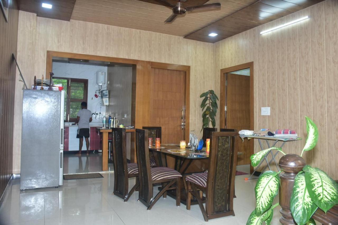 Shreshth Home Stay - Best Family Accommodation - 3Km From Har Ki Pauri, Haridwar, Uttarakhand Exteriör bild