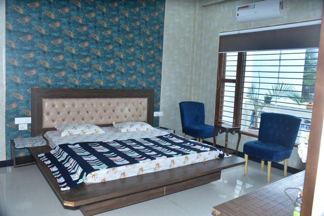 Shreshth Home Stay - Best Family Accommodation - 3Km From Har Ki Pauri, Haridwar, Uttarakhand Exteriör bild