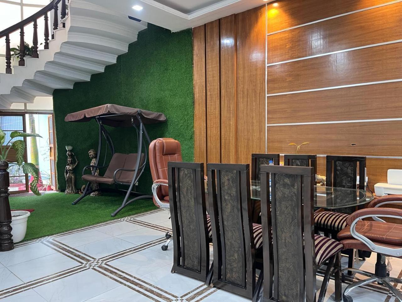 Shreshth Home Stay - Best Family Accommodation - 3Km From Har Ki Pauri, Haridwar, Uttarakhand Exteriör bild