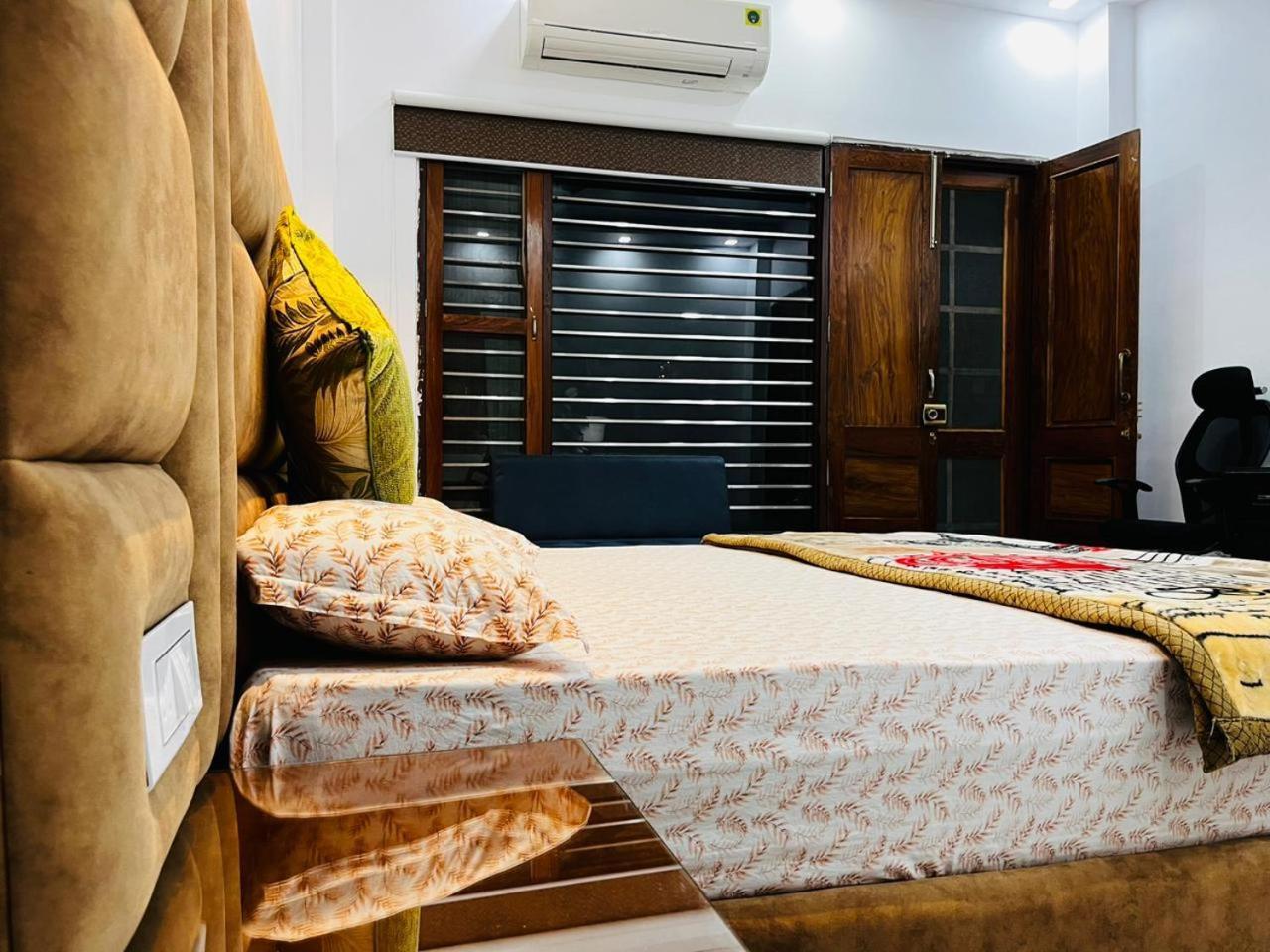 Shreshth Home Stay - Best Family Accommodation - 3Km From Har Ki Pauri, Haridwar, Uttarakhand Exteriör bild