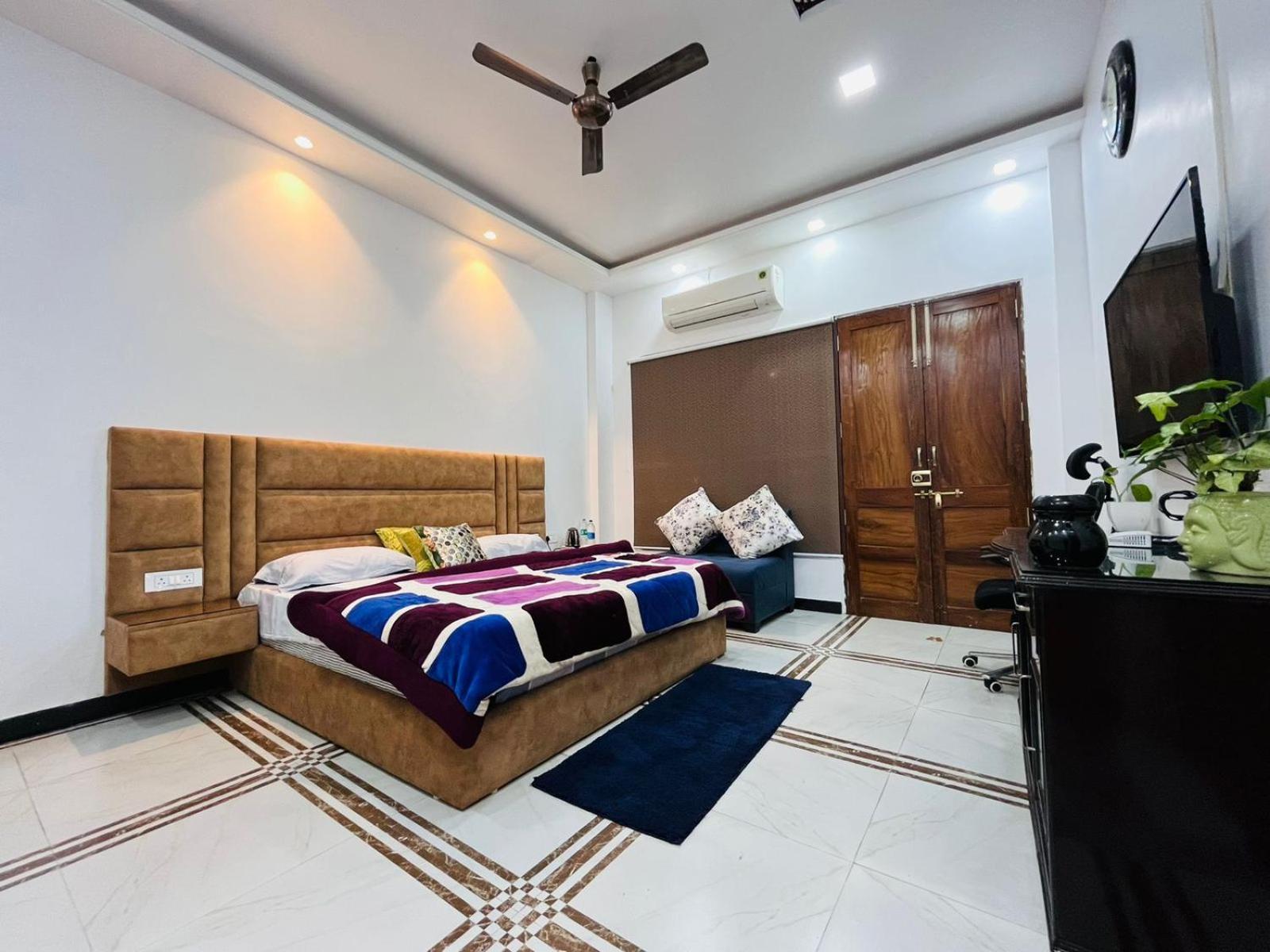 Shreshth Home Stay - Best Family Accommodation - 3Km From Har Ki Pauri, Haridwar, Uttarakhand Exteriör bild