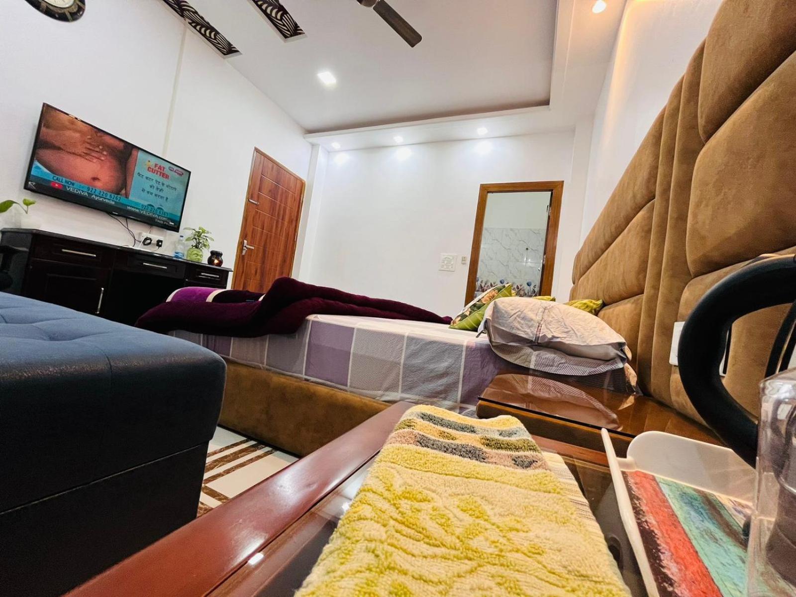 Shreshth Home Stay - Best Family Accommodation - 3Km From Har Ki Pauri, Haridwar, Uttarakhand Exteriör bild