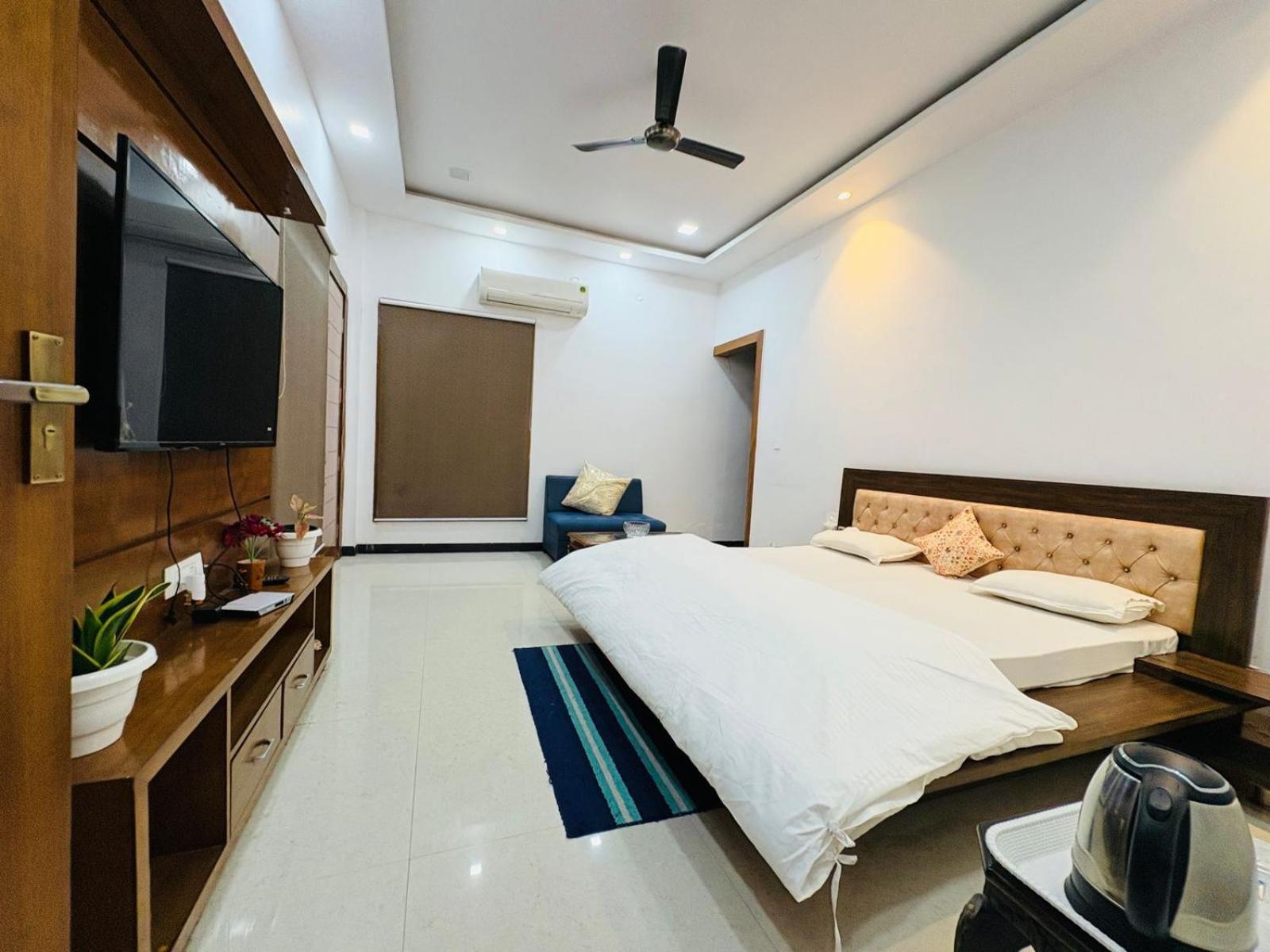 Shreshth Home Stay - Best Family Accommodation - 3Km From Har Ki Pauri, Haridwar, Uttarakhand Exteriör bild